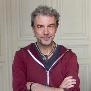 Portrait de Fabrice Caro